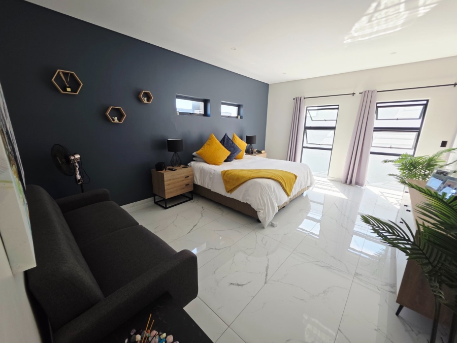 5 Bedroom Property for Sale in Sandown Western Cape